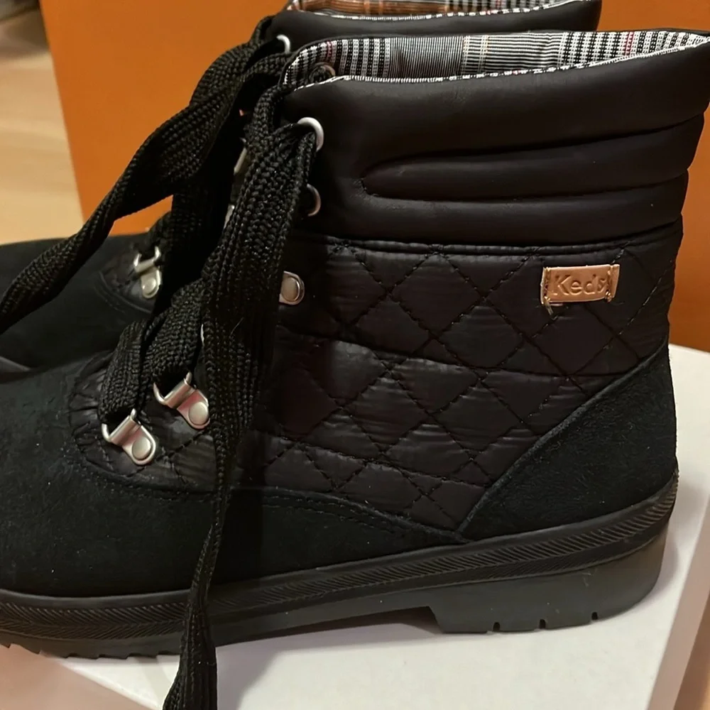Keds NEW IN BOX black boots waterproof women’s‎ 9
